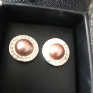 Earrings studs